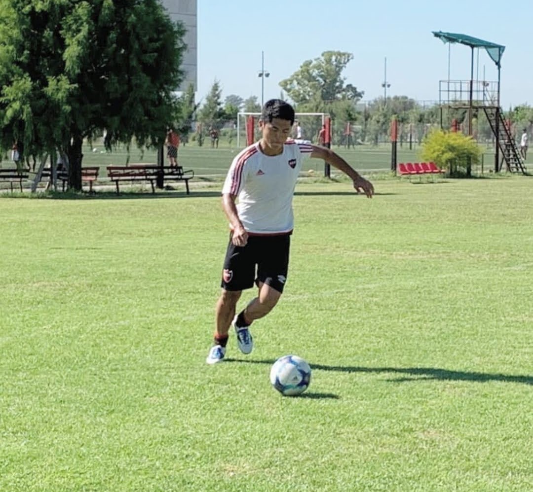 8 Jovenes De Japon Un Año En Newells - foto 12