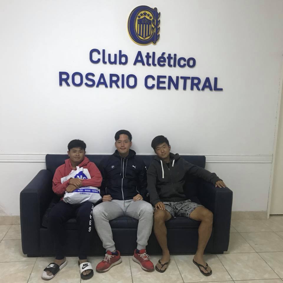 Jovenes Futbolistas Japoneses En Rosario Central - foto 2