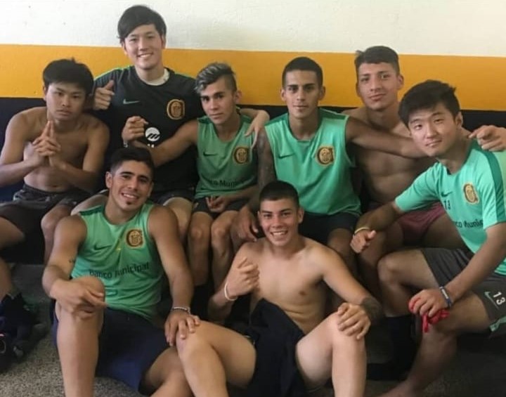 Jovenes Futbolistas Japoneses En Rosario Central - foto 11